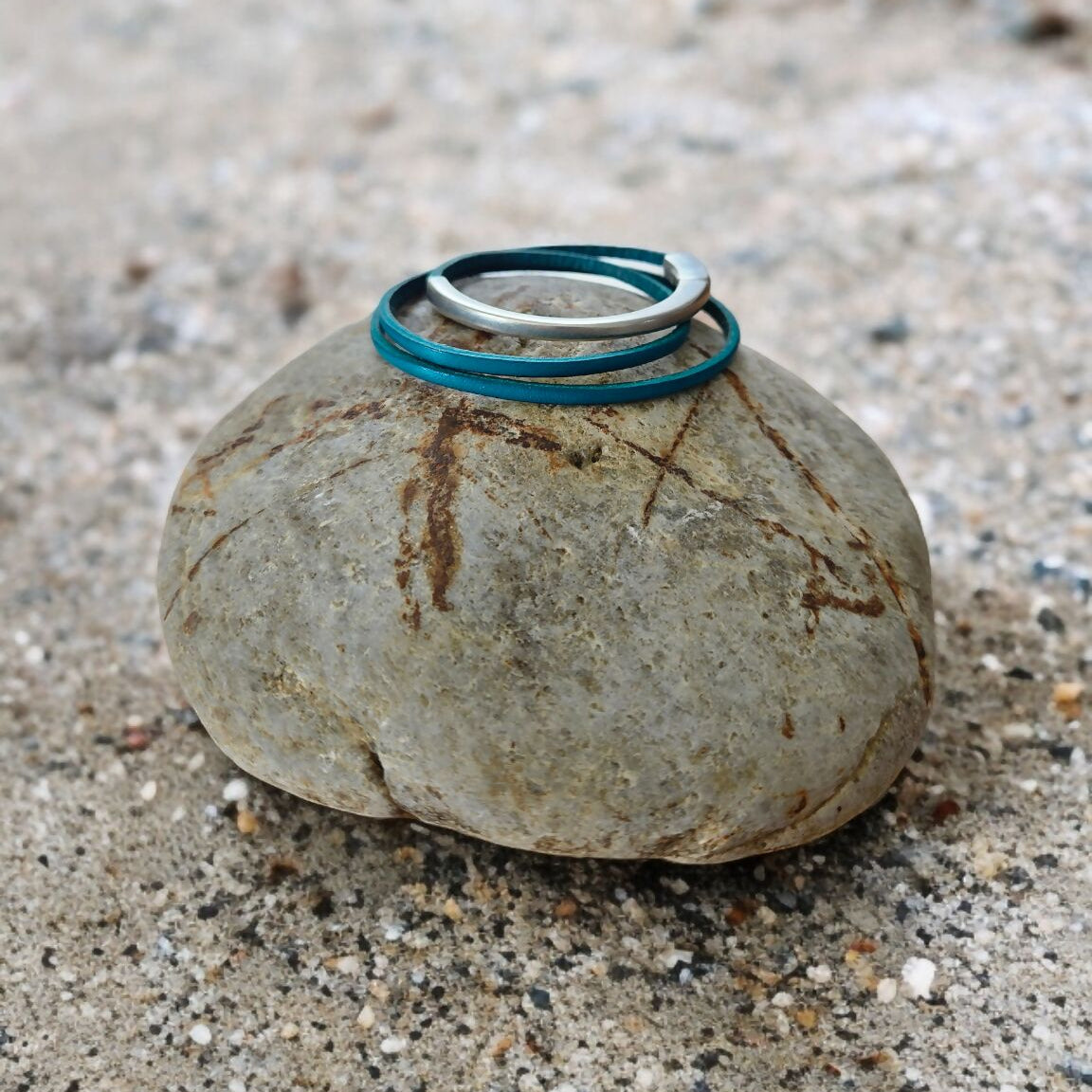 Bracelet en cuir turquoise