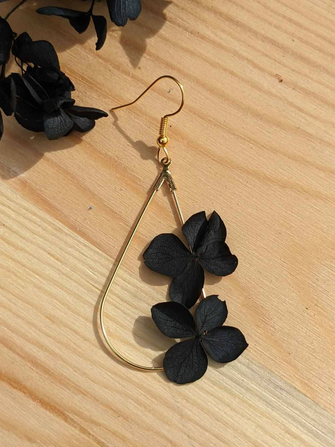 Boucles d'oreilles Goutte duo d'Hortensia Noir