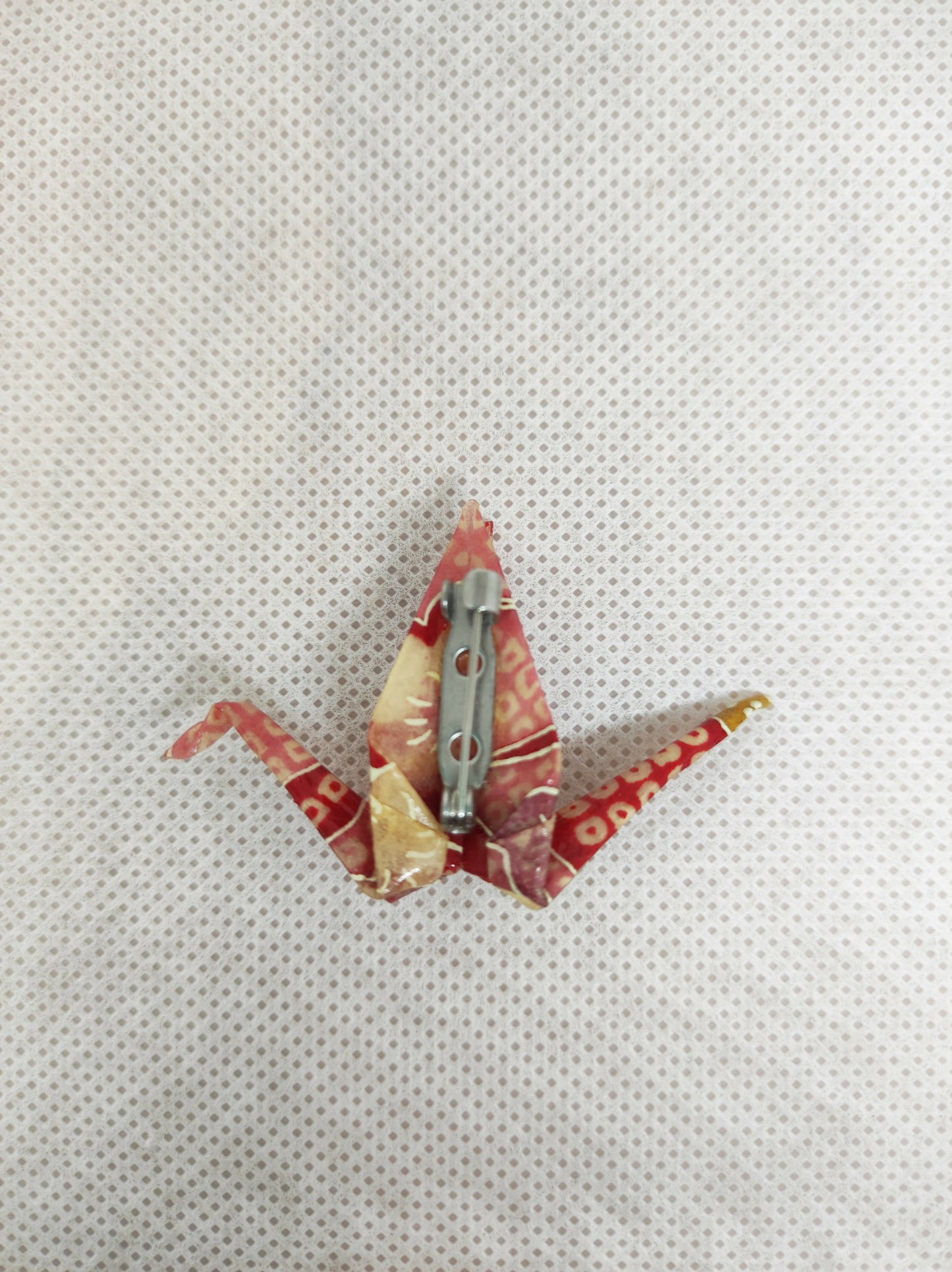 Broche grue orgami rouge