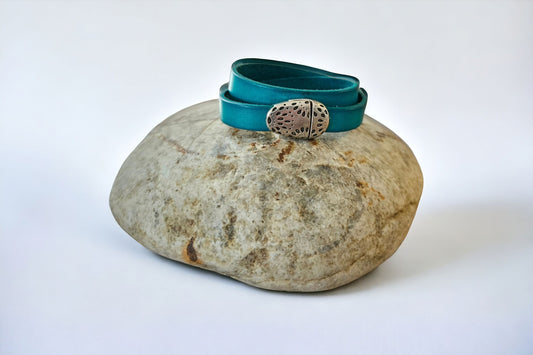 Bracelet en cuir turquoise et argenté