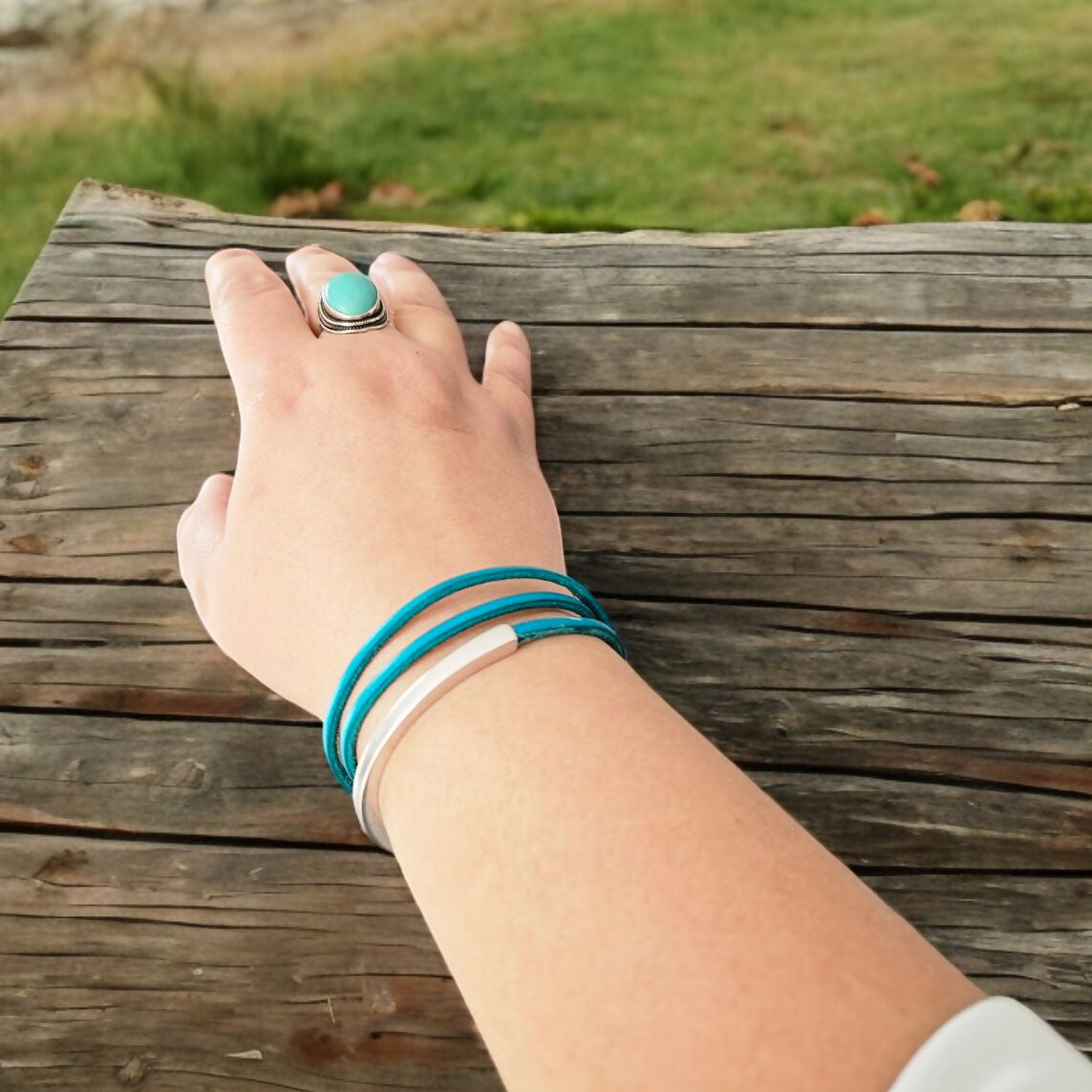Bracelet en cuir turquoise